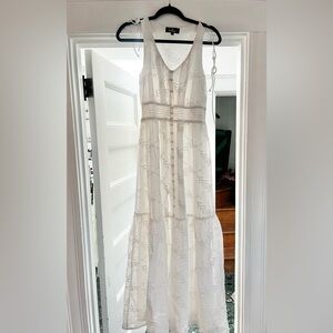 Lulu's White Floral Maxi Dress